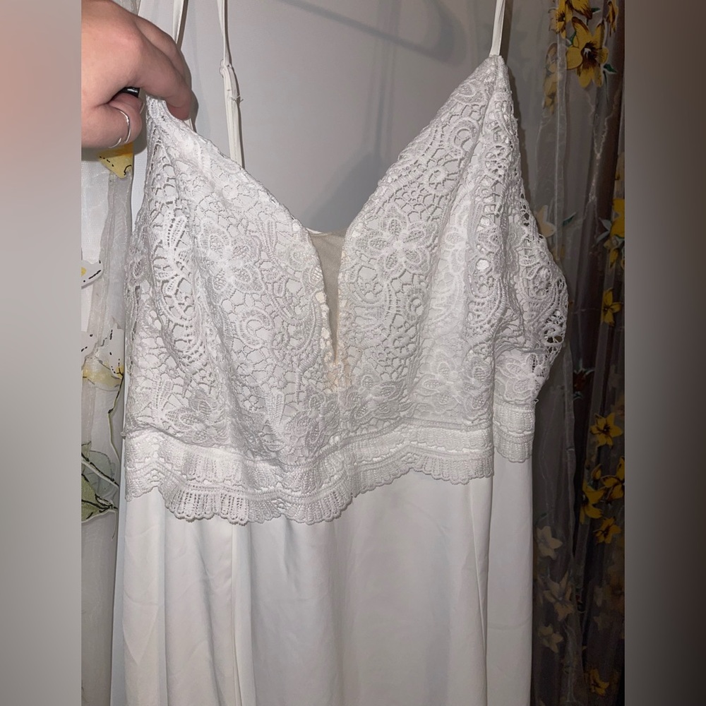 White bridal dress. Great for reception dress or bridal shower